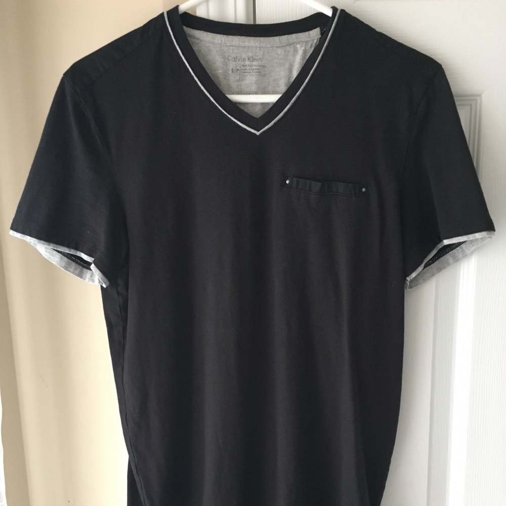 Calvin Klein shortsleeved vneck T-shirt